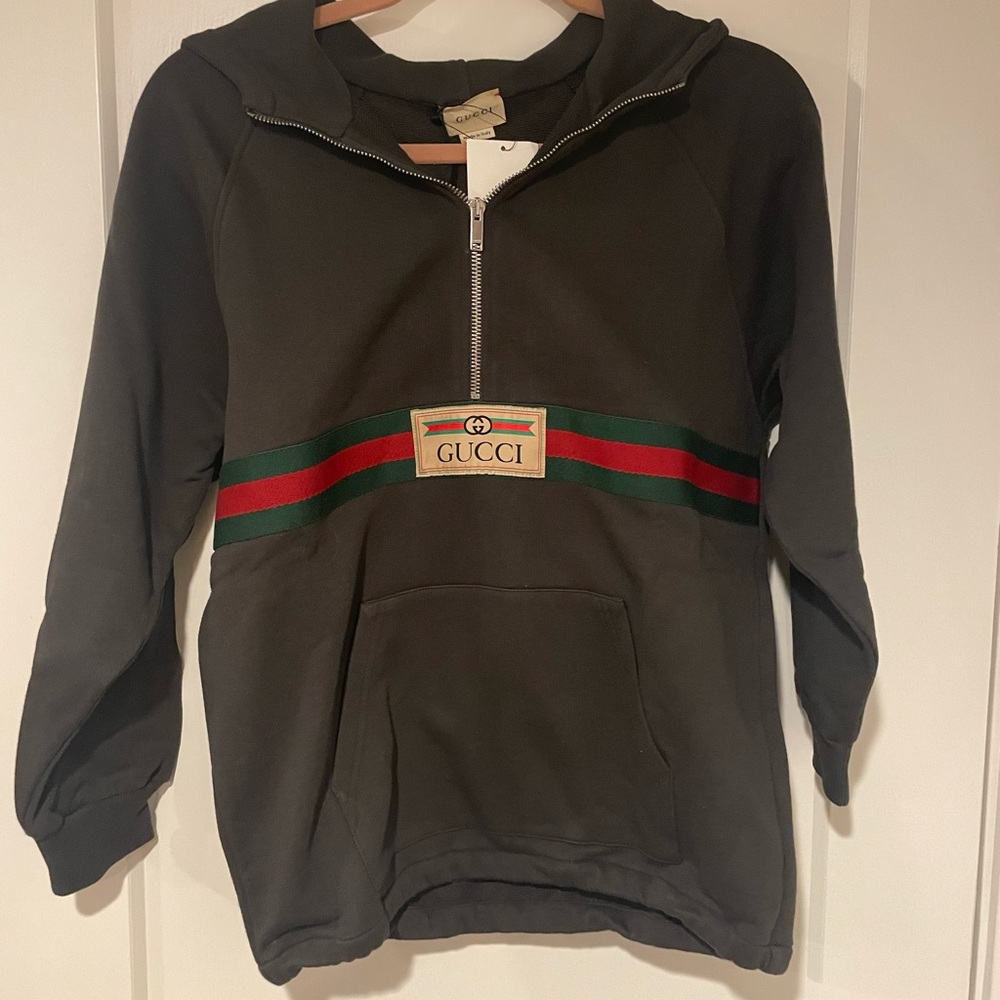 NWT Gucci kids women’s half zip pullover sweatshirt size 10 grey gucci webbing
